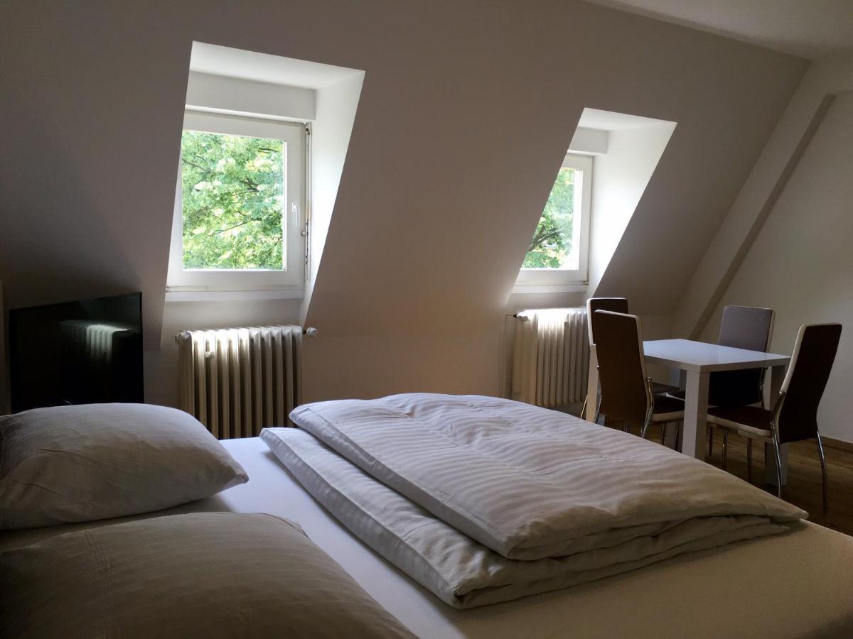 Altstadthotel Hayk Am Rhein Koln Bagian luar foto