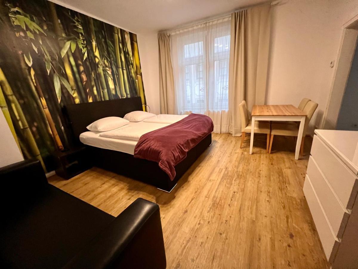 Altstadthotel Hayk Am Rhein Koln Bagian luar foto