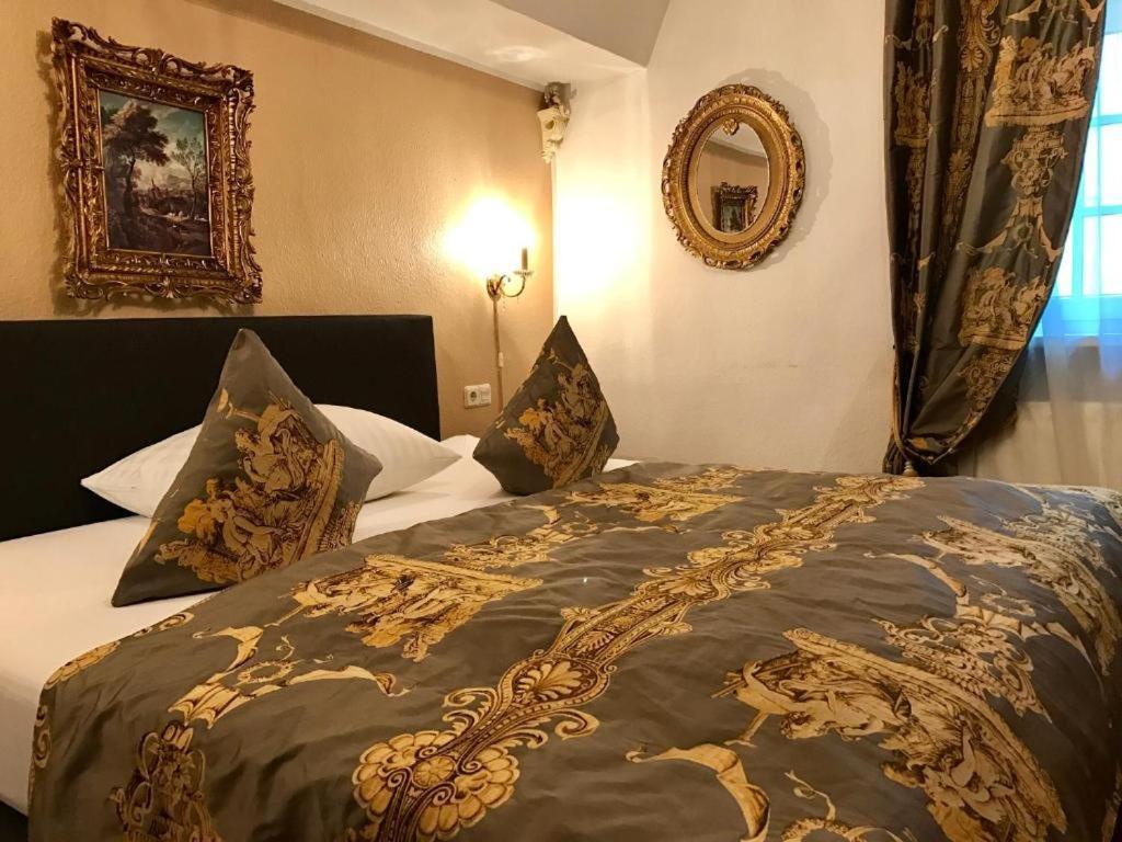 Altstadthotel Hayk Am Rhein Koln Bagian luar foto