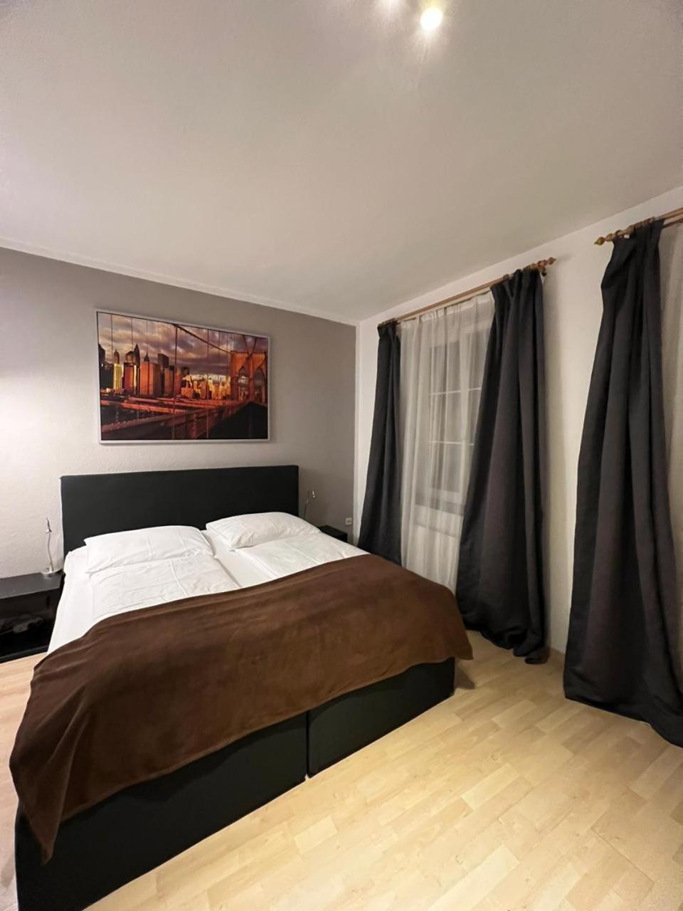 Altstadthotel Hayk Am Rhein Koln Bagian luar foto