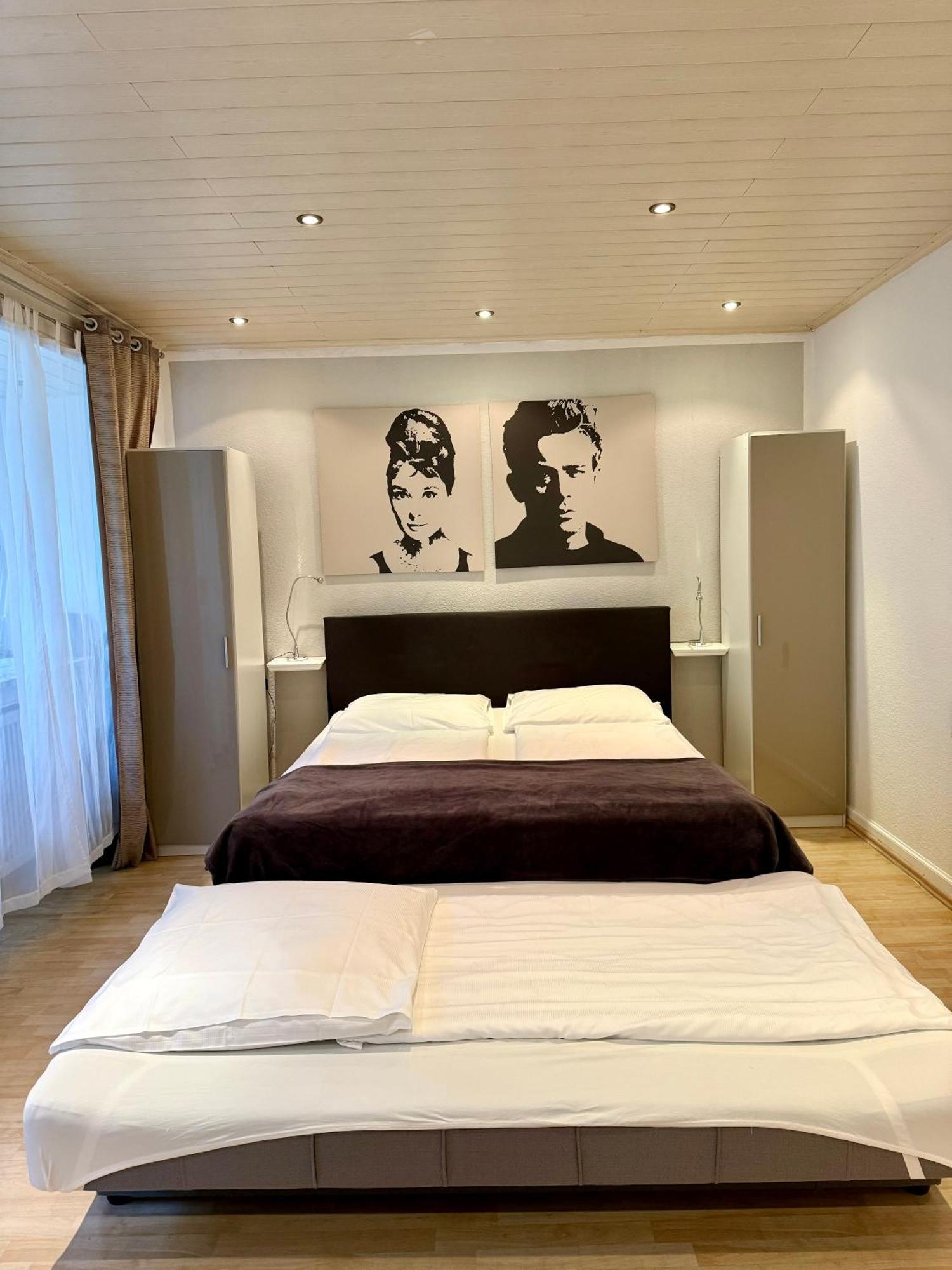 Altstadthotel Hayk Am Rhein Koln Ruang foto