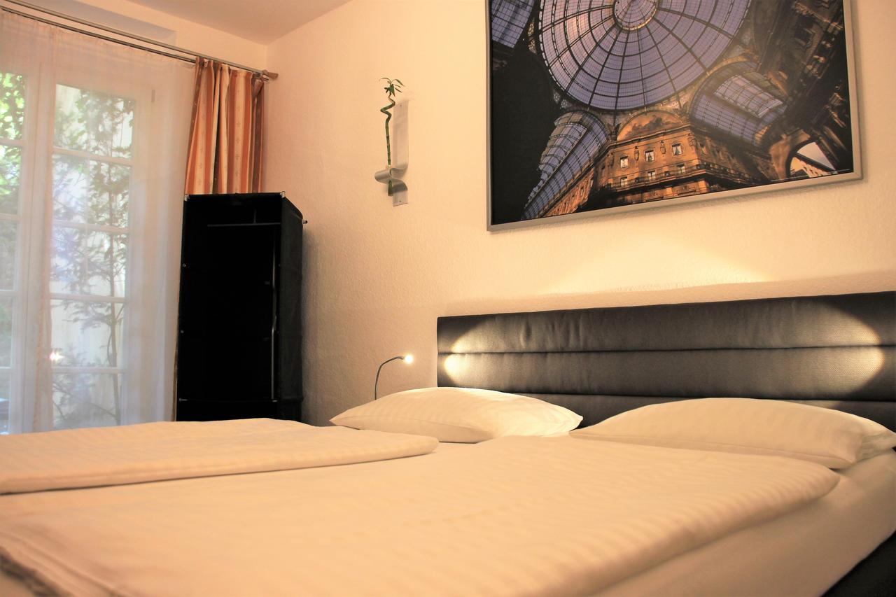 Altstadthotel Hayk Am Rhein Koln Bagian luar foto