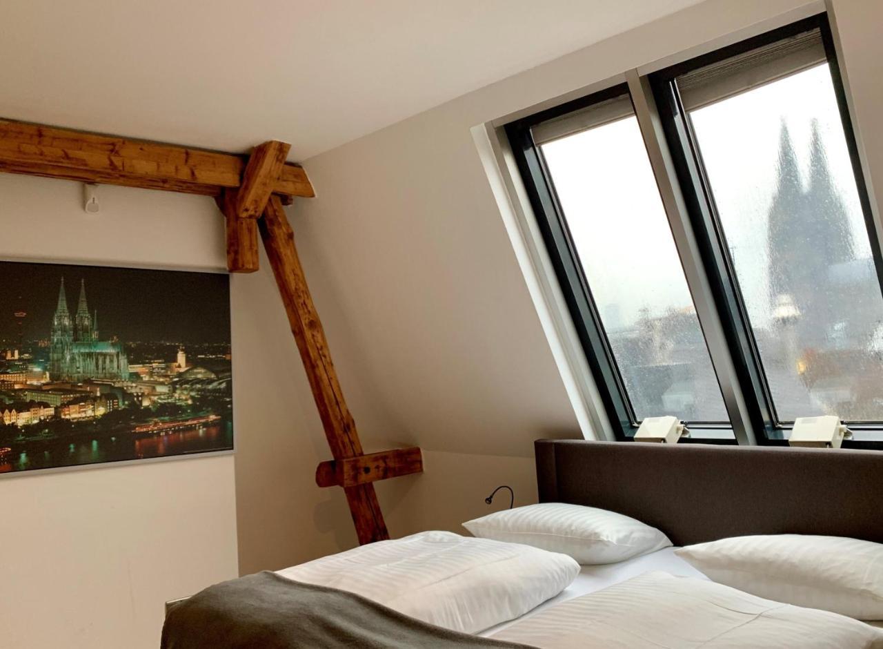 Altstadthotel Hayk Am Rhein Koln Bagian luar foto